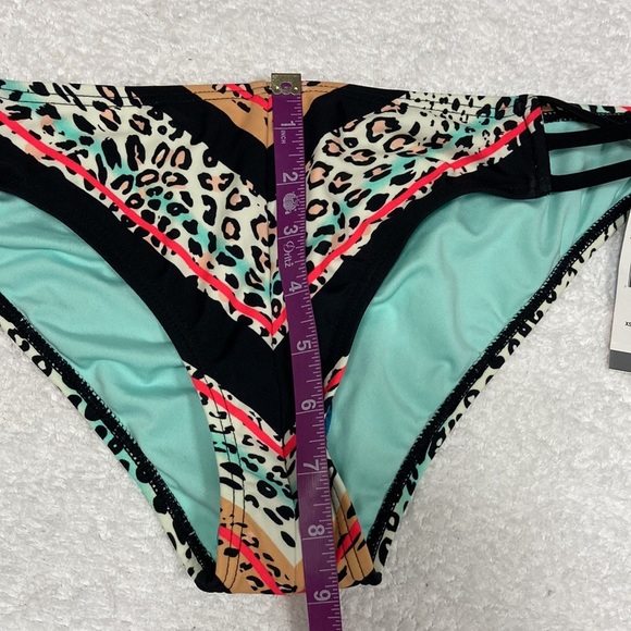 NWT sundazed black Scarlett halter bikini underwire 36 b/c cup Xl bottom - Picture 3 of 11